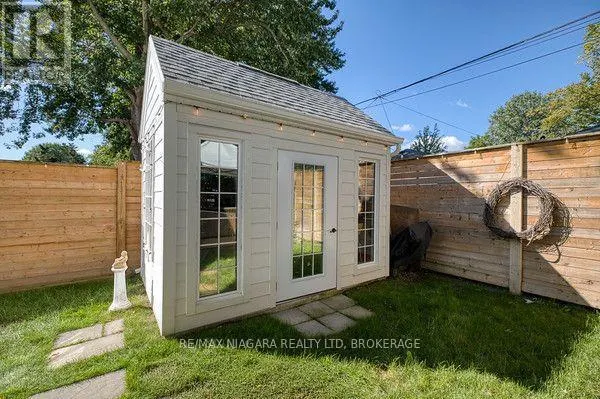 313 BEECHWOOD AVENUE W