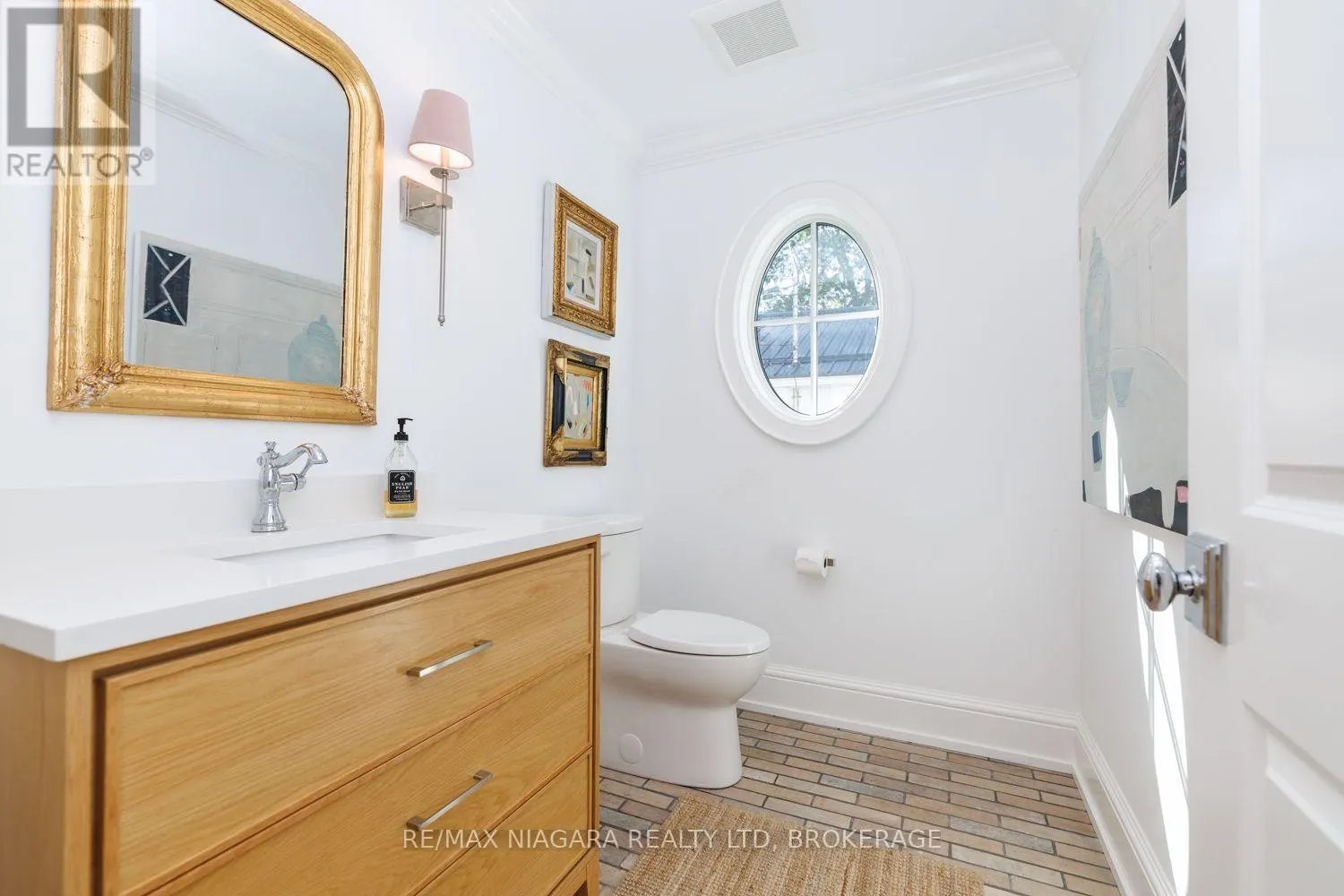 313 BEECHWOOD AVENUE W