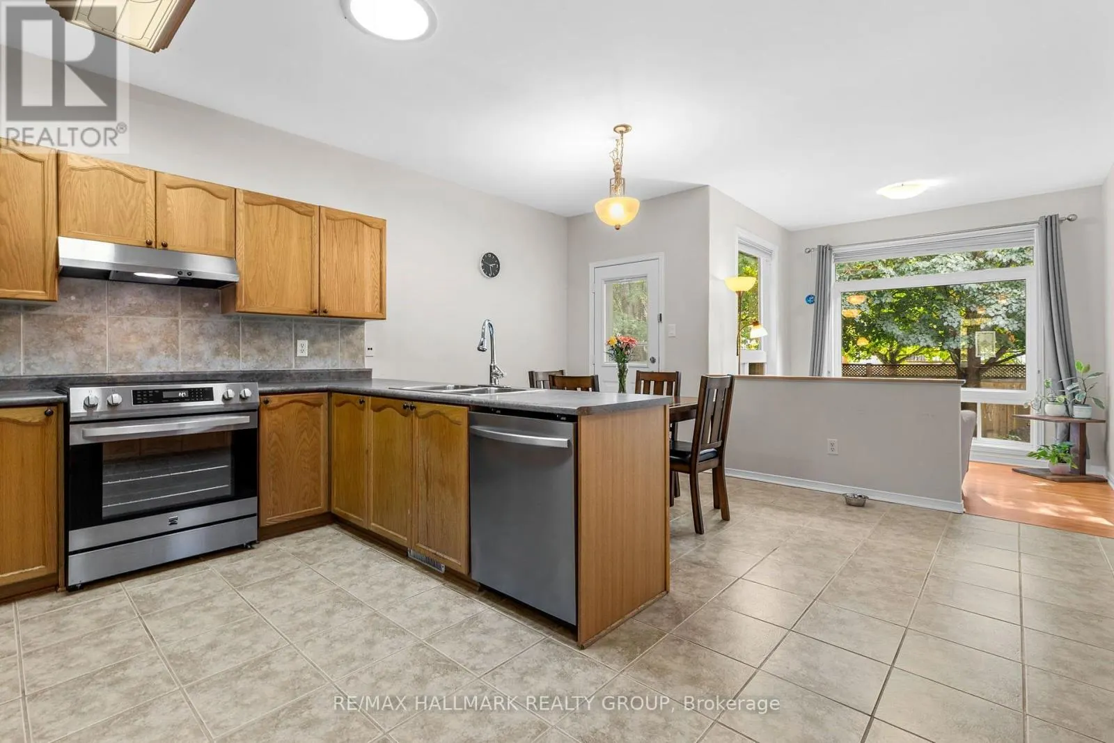 5 RAYBURN STREET