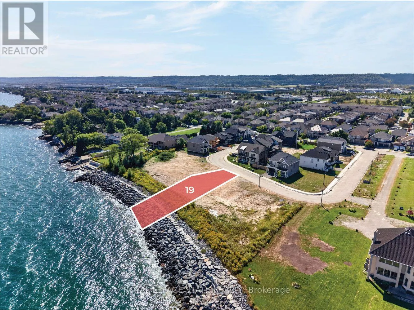 19 - 100 WATERSHORE DRIVE