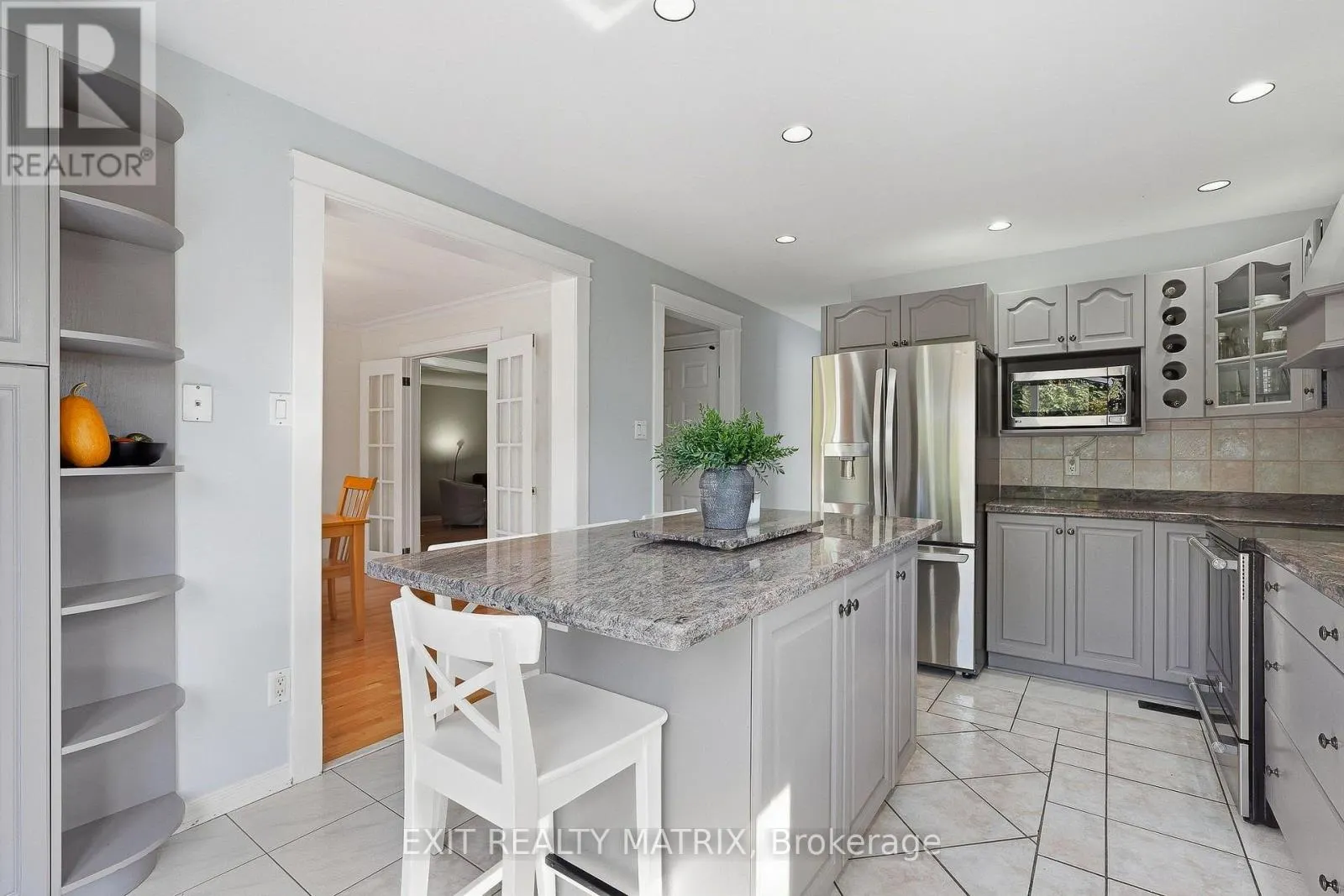 1886 CHAINE COURT