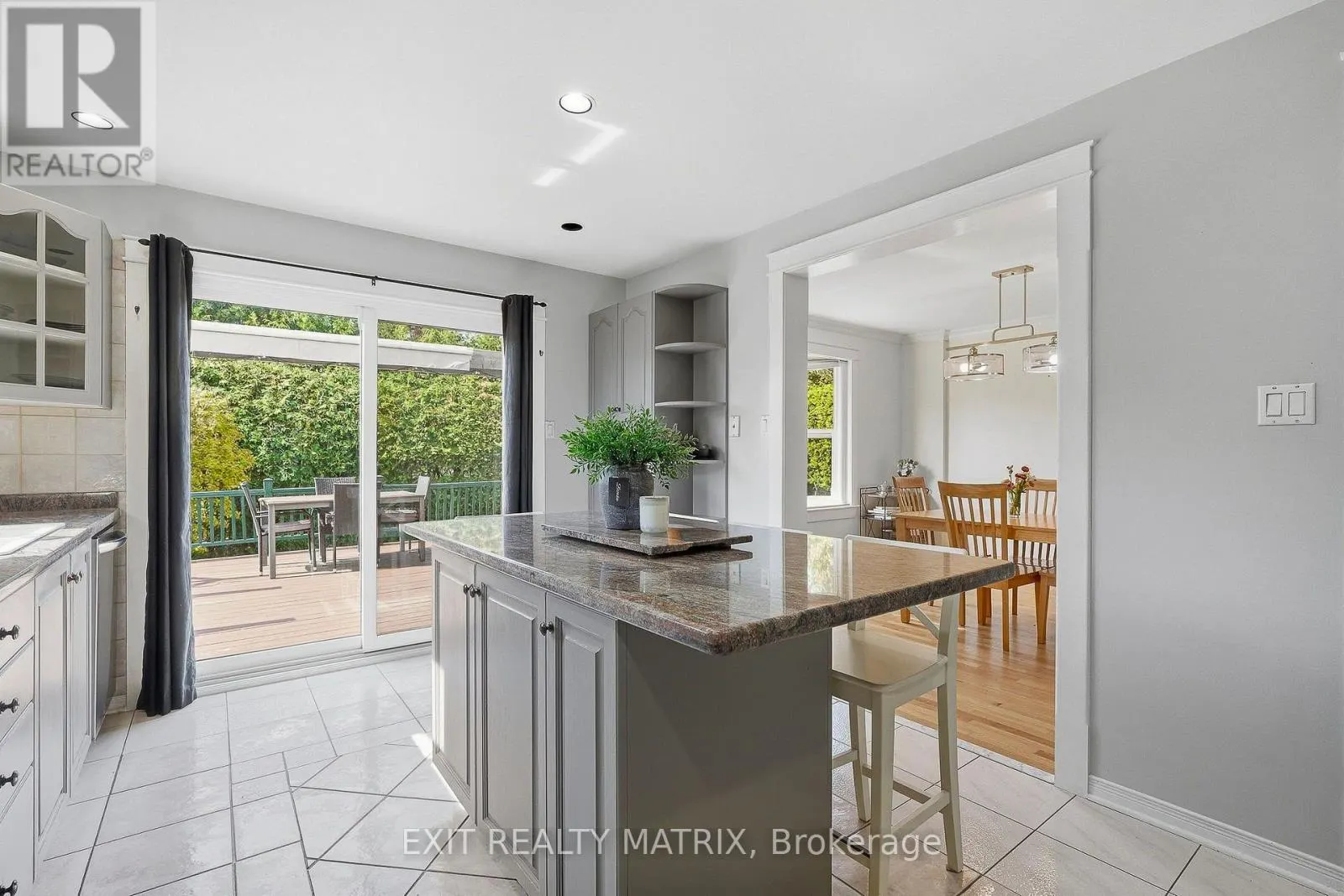1886 CHAINE COURT