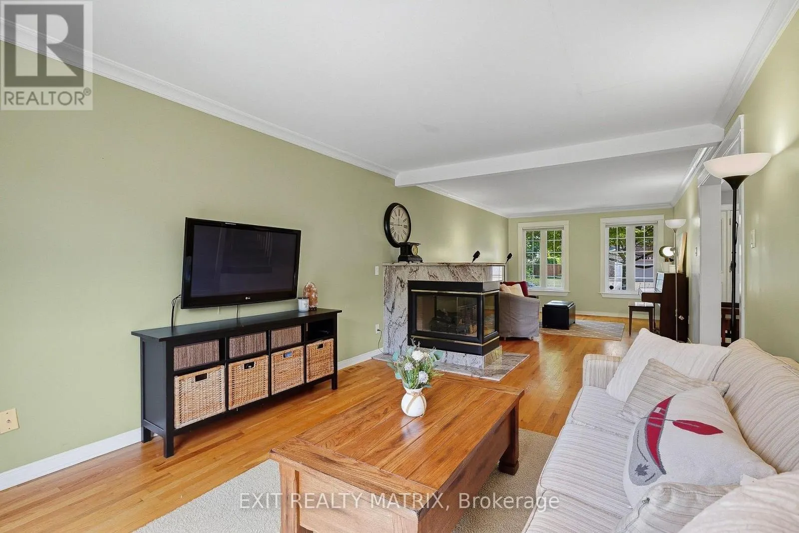 1886 CHAINE COURT