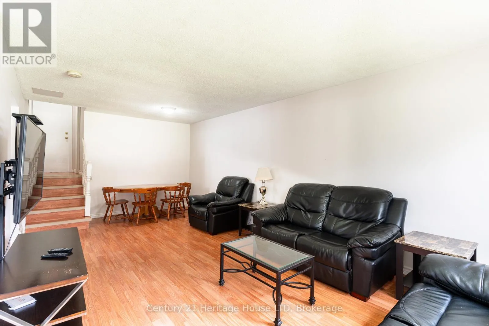 542 FIRST AVENUE N