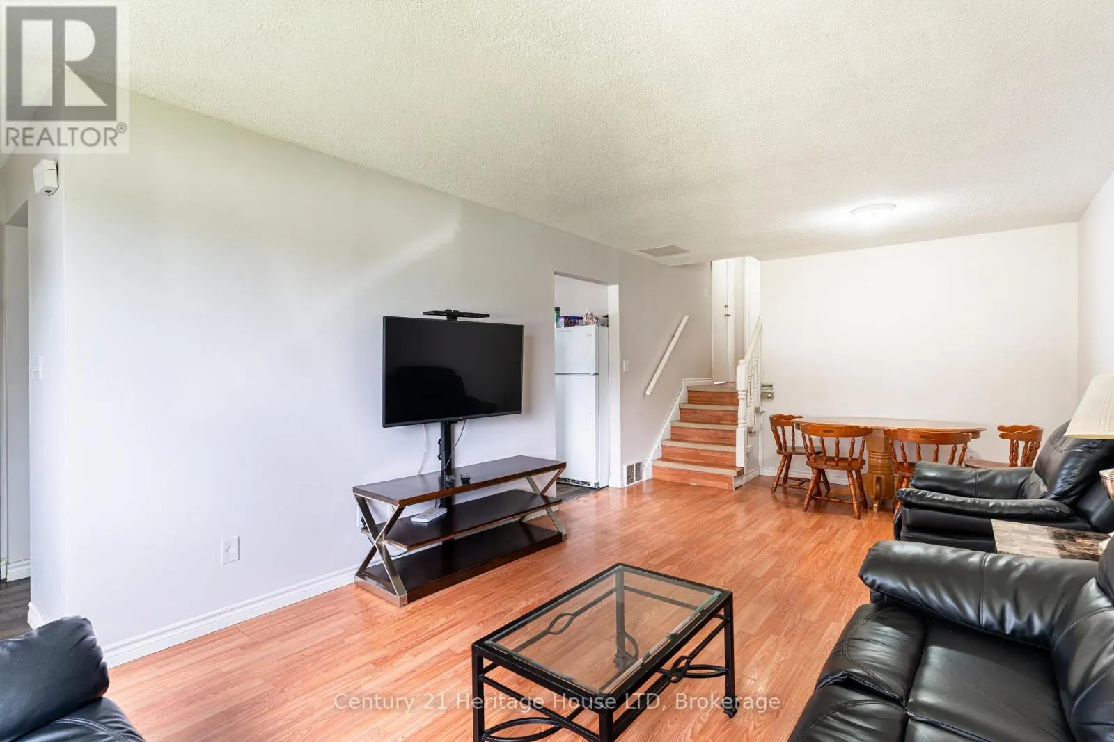 542 FIRST AVENUE N