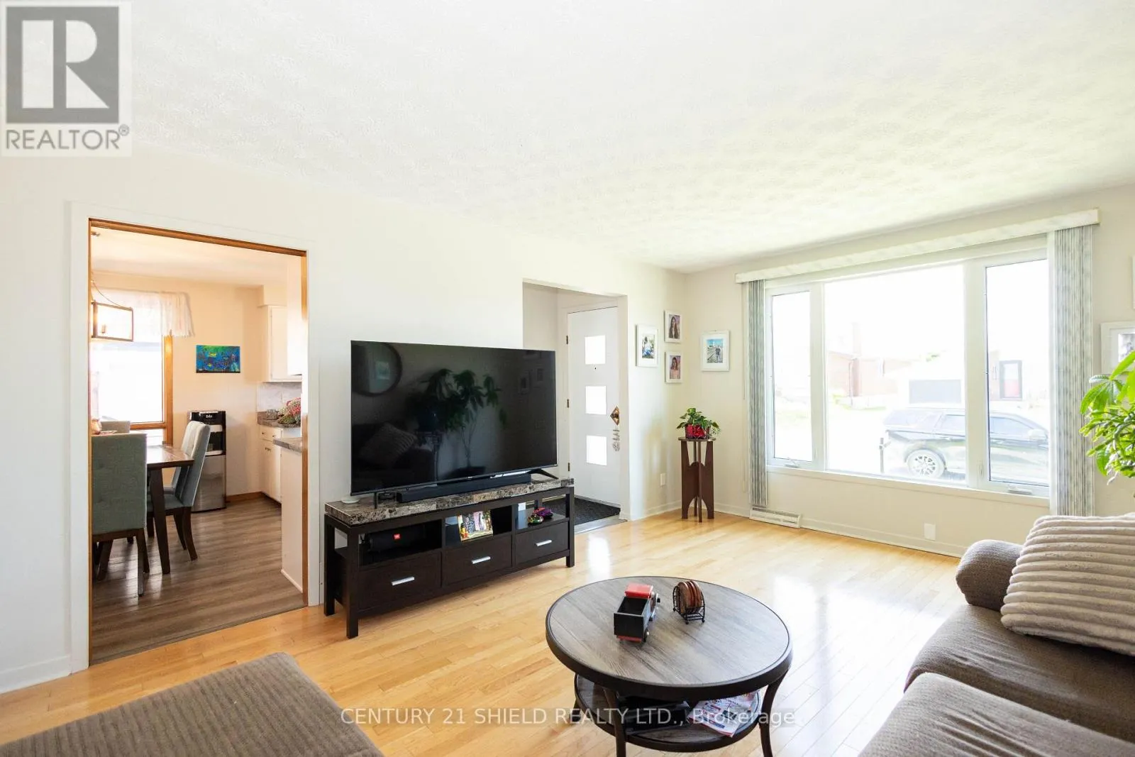 1107 GRAND AVENUE