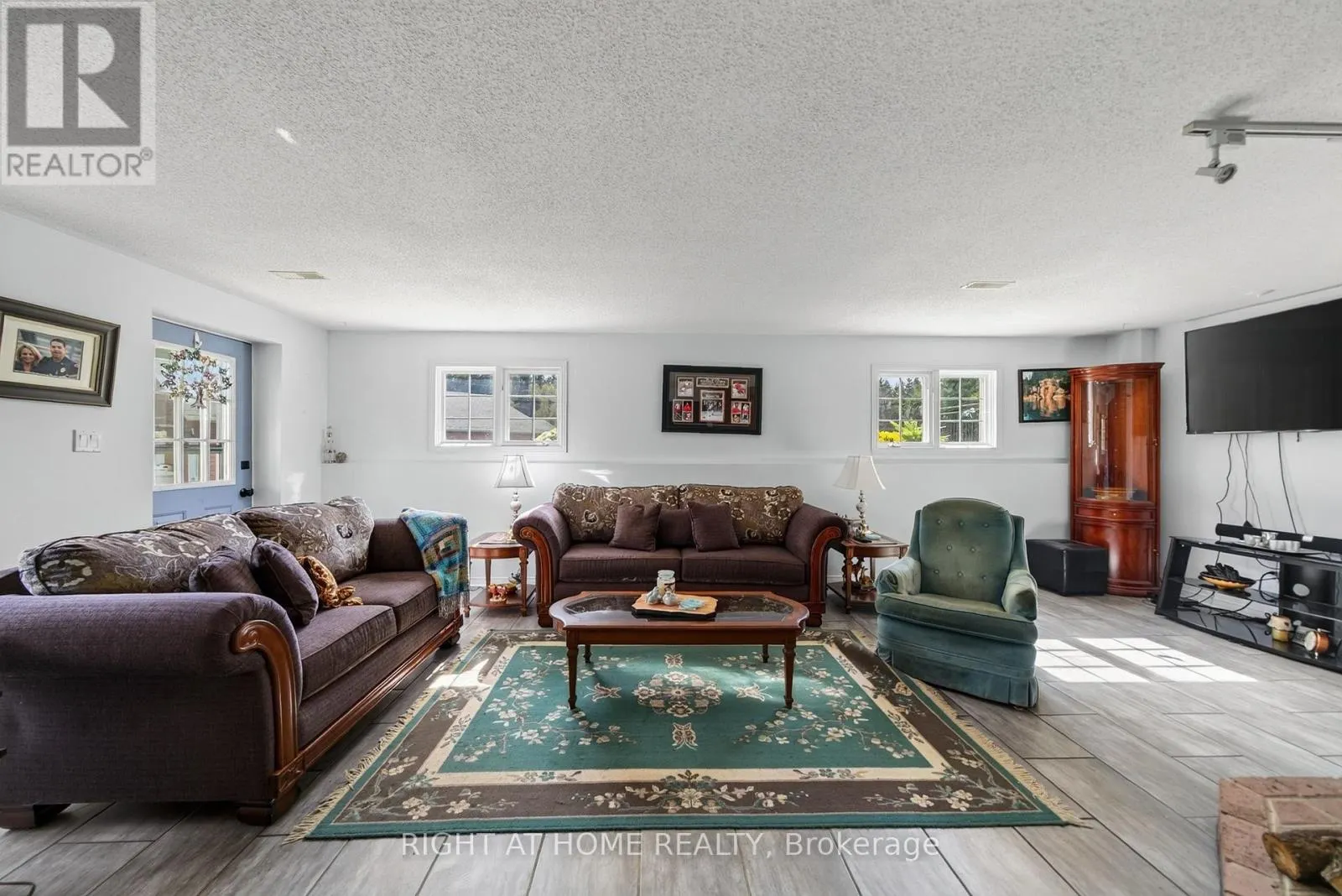 156 COOPER ROAD