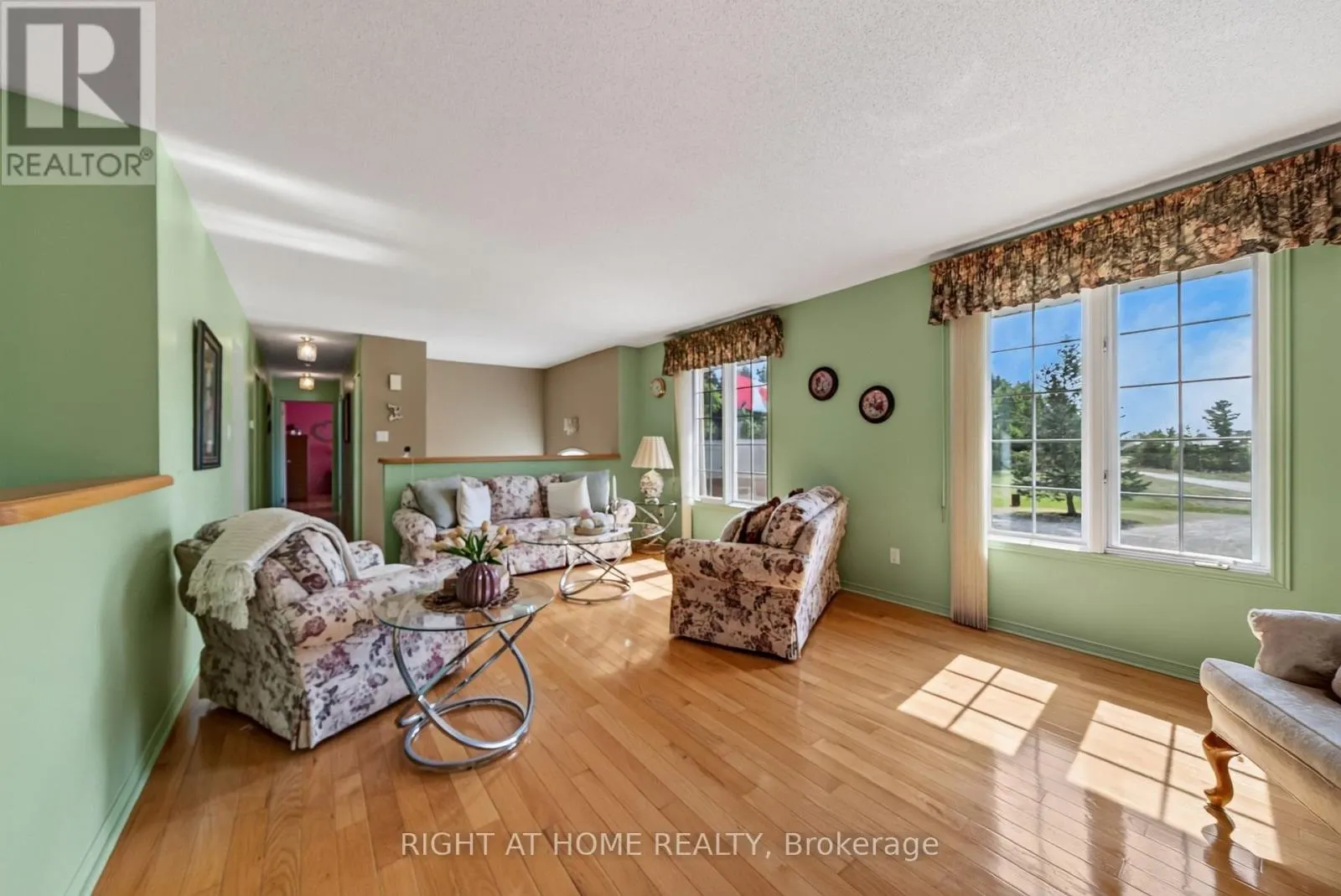 156 COOPER ROAD