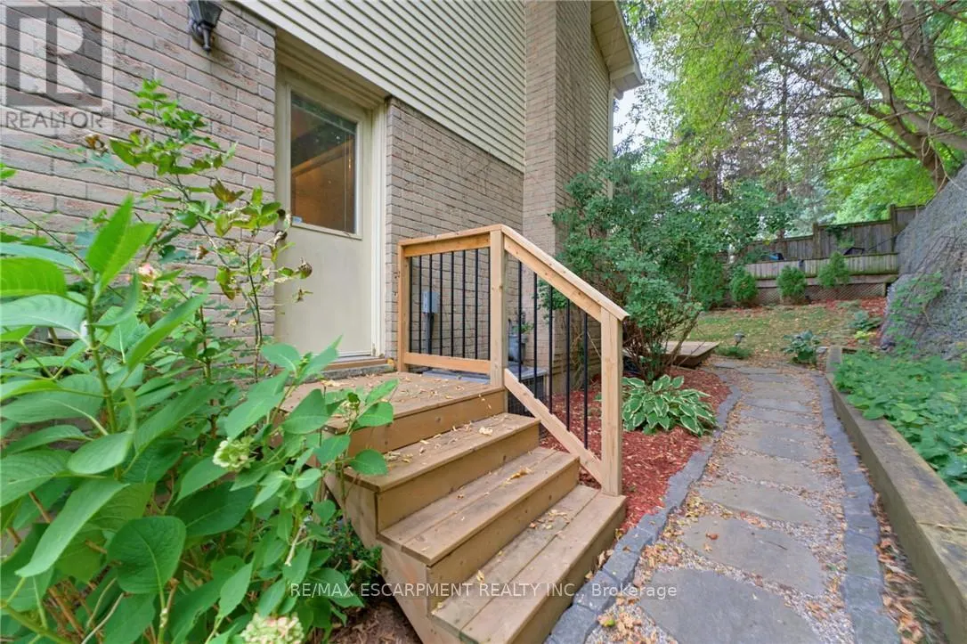 28 SEYMOUR DRIVE