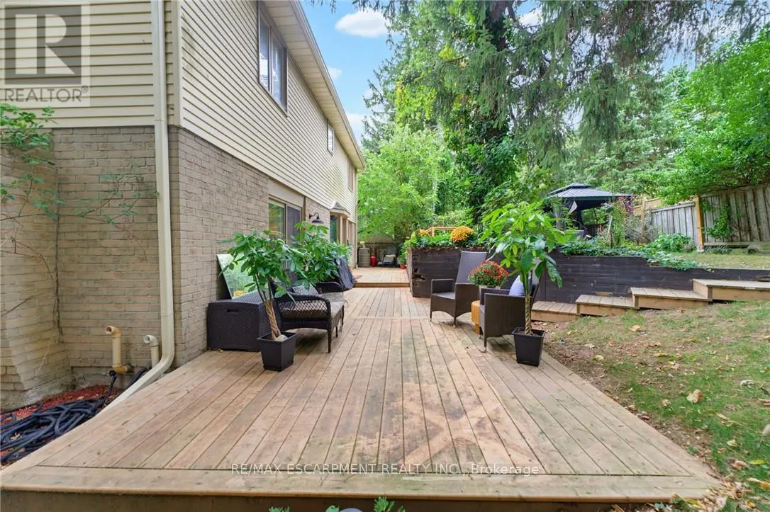 28 SEYMOUR DRIVE