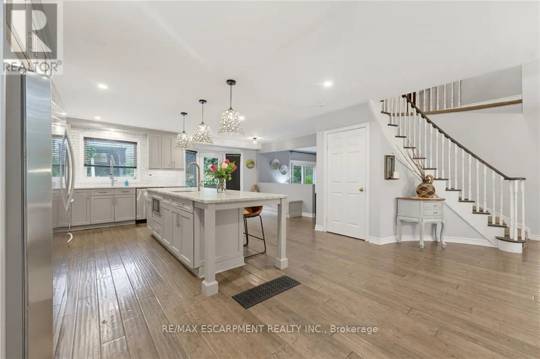 28 SEYMOUR DRIVE