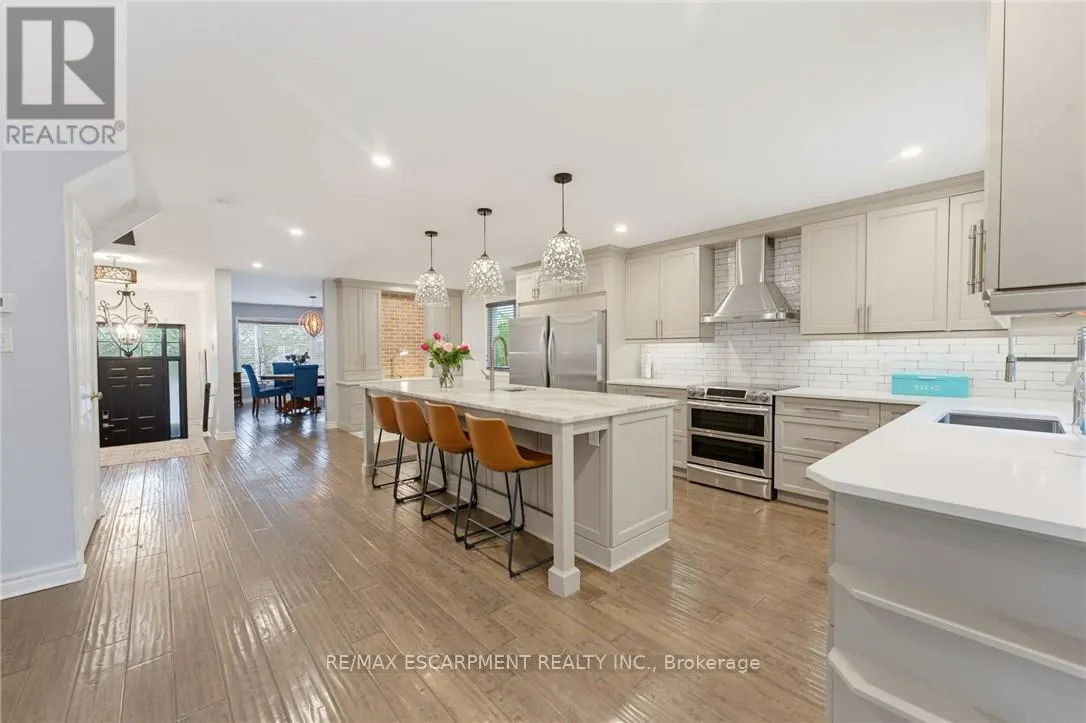 28 SEYMOUR DRIVE