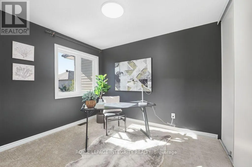 1014 OTTENBRITE CRESCENT