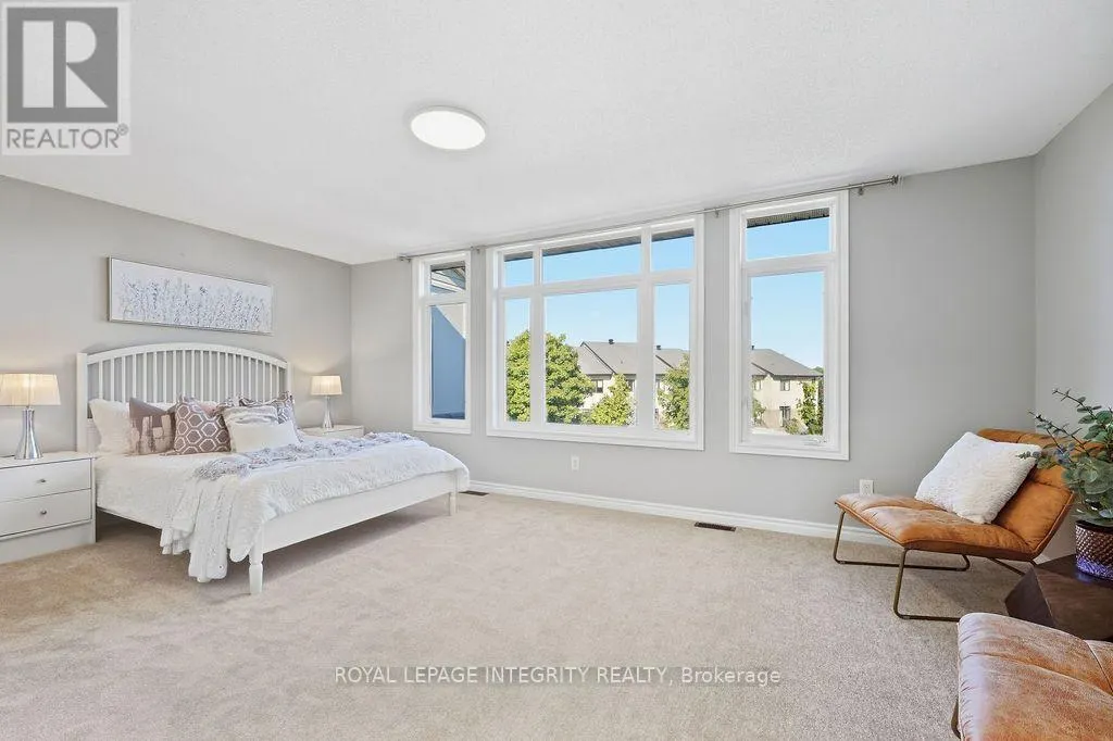 1014 OTTENBRITE CRESCENT