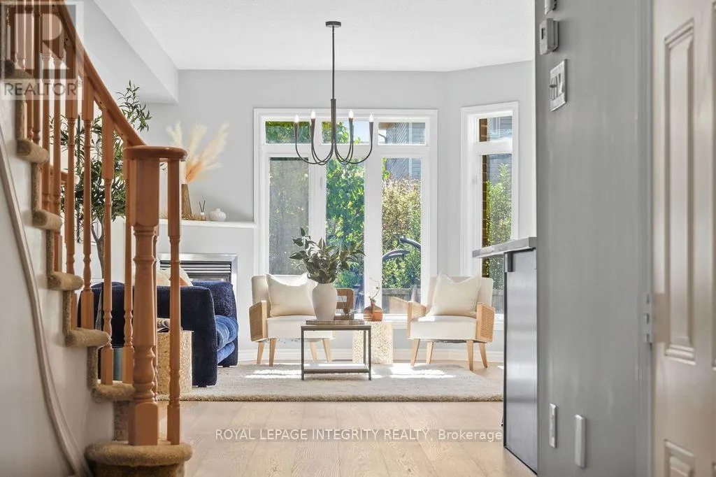 1014 OTTENBRITE CRESCENT
