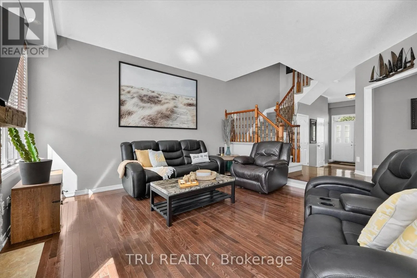 325 UPCOUNTRY DRIVE E