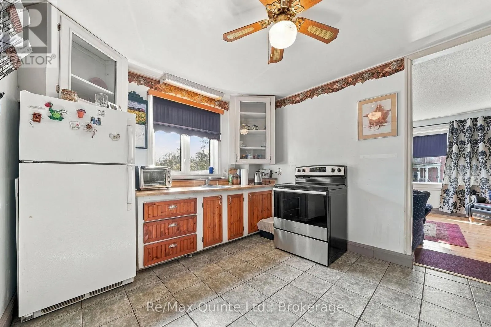 170 MOIRA STREET W