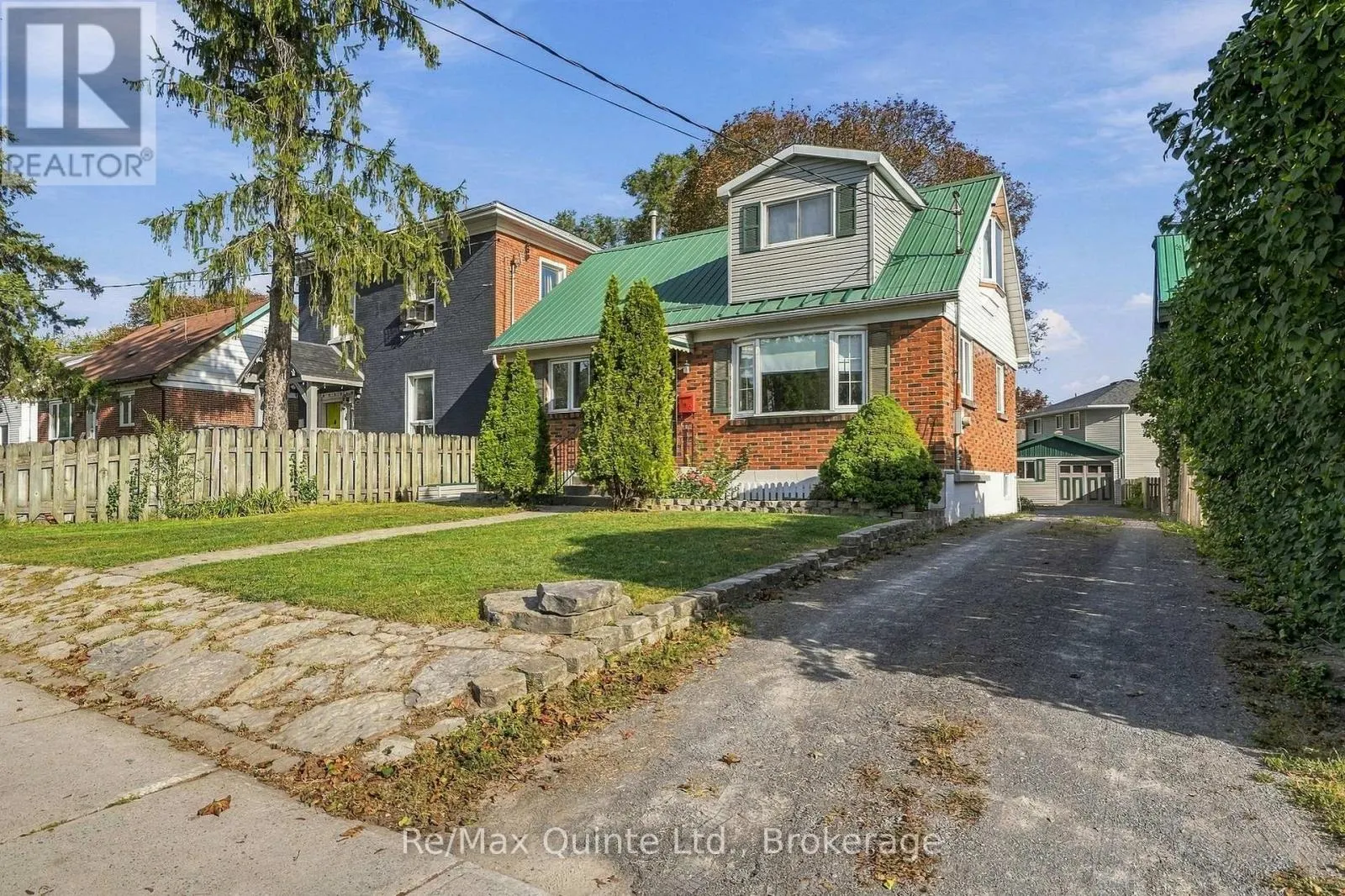 170 MOIRA STREET W