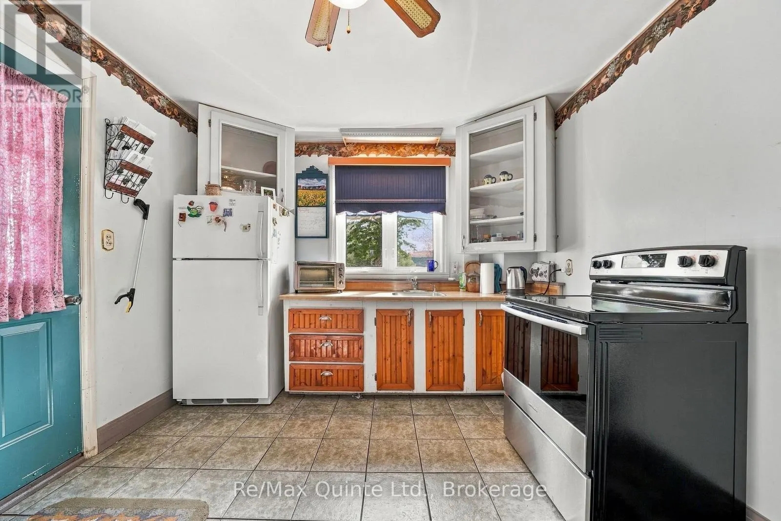 170 MOIRA STREET W