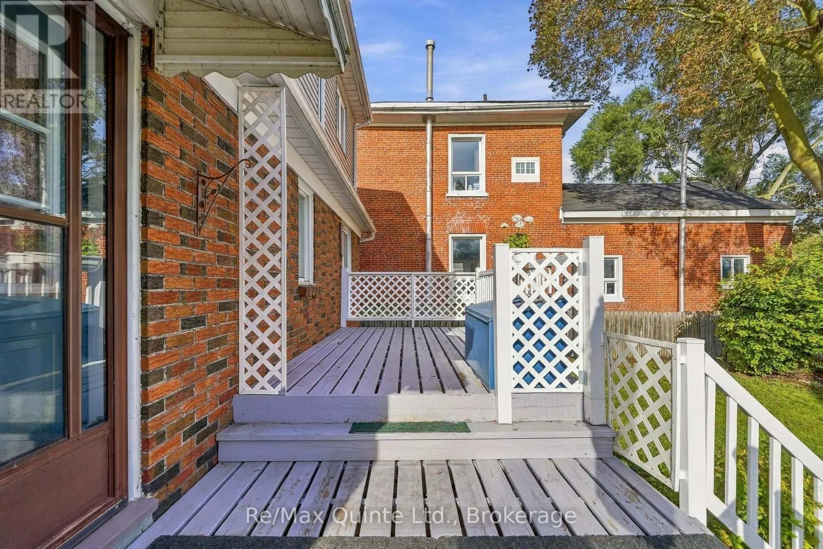 170 MOIRA STREET W