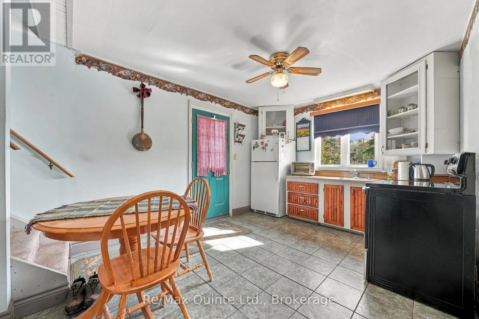 170 MOIRA STREET W