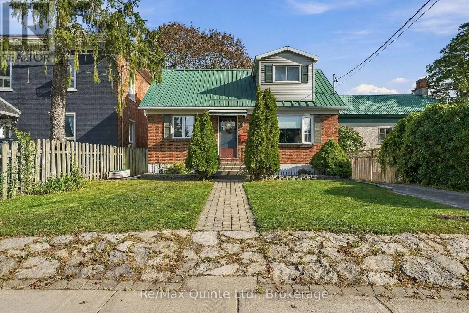 170 MOIRA STREET W