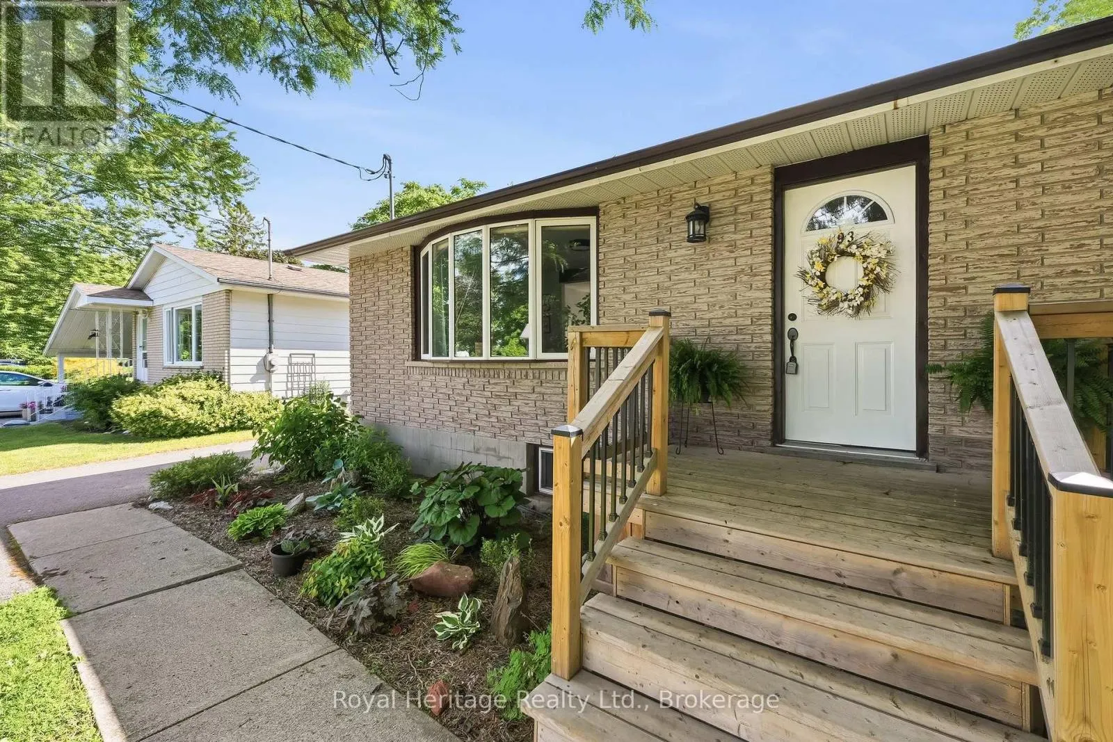 93 DIVISION STREET S