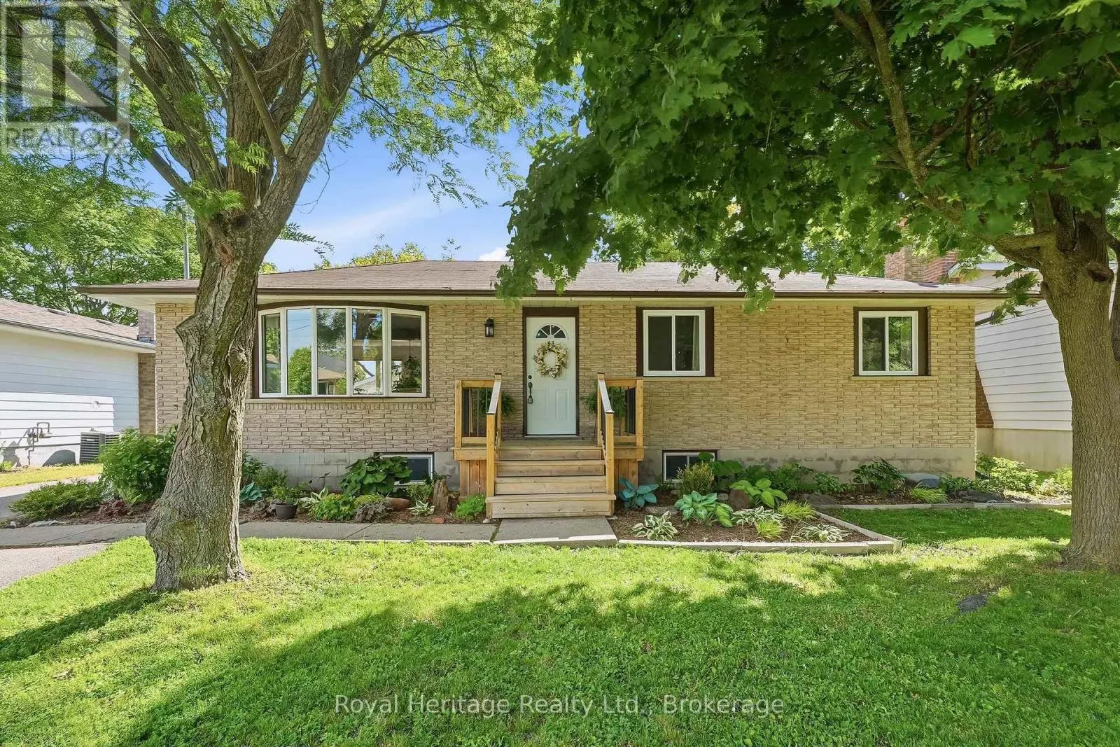 93 DIVISION STREET S