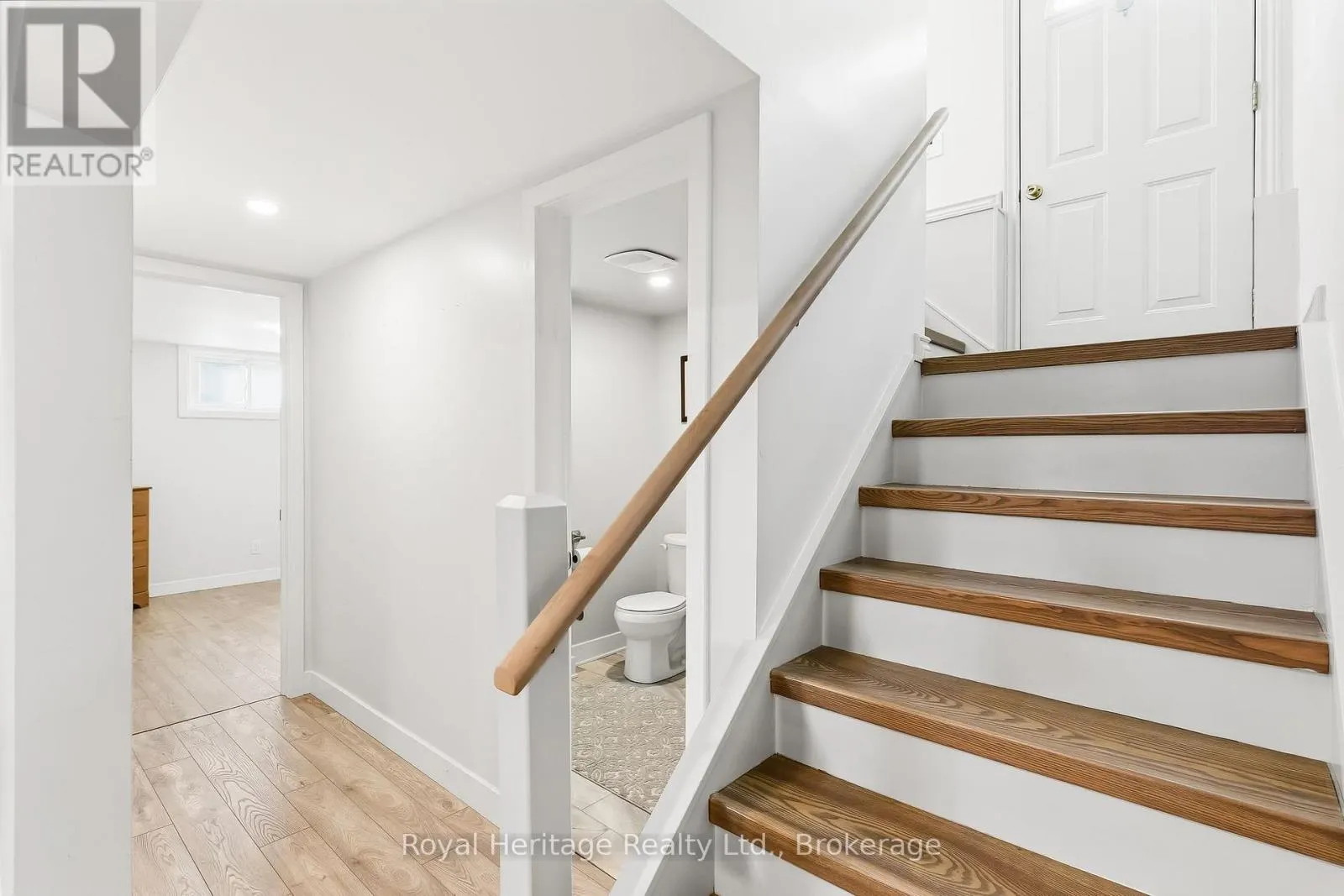 93 DIVISION STREET S