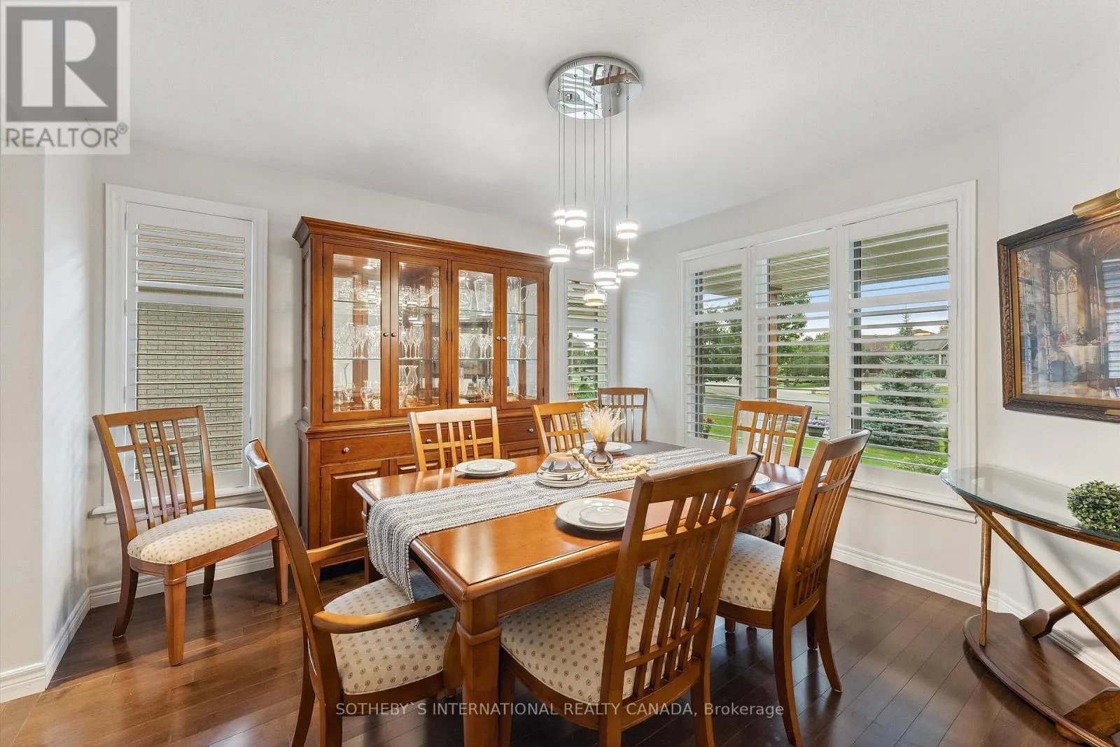 33 SOUTH HARBOUR DRIVE