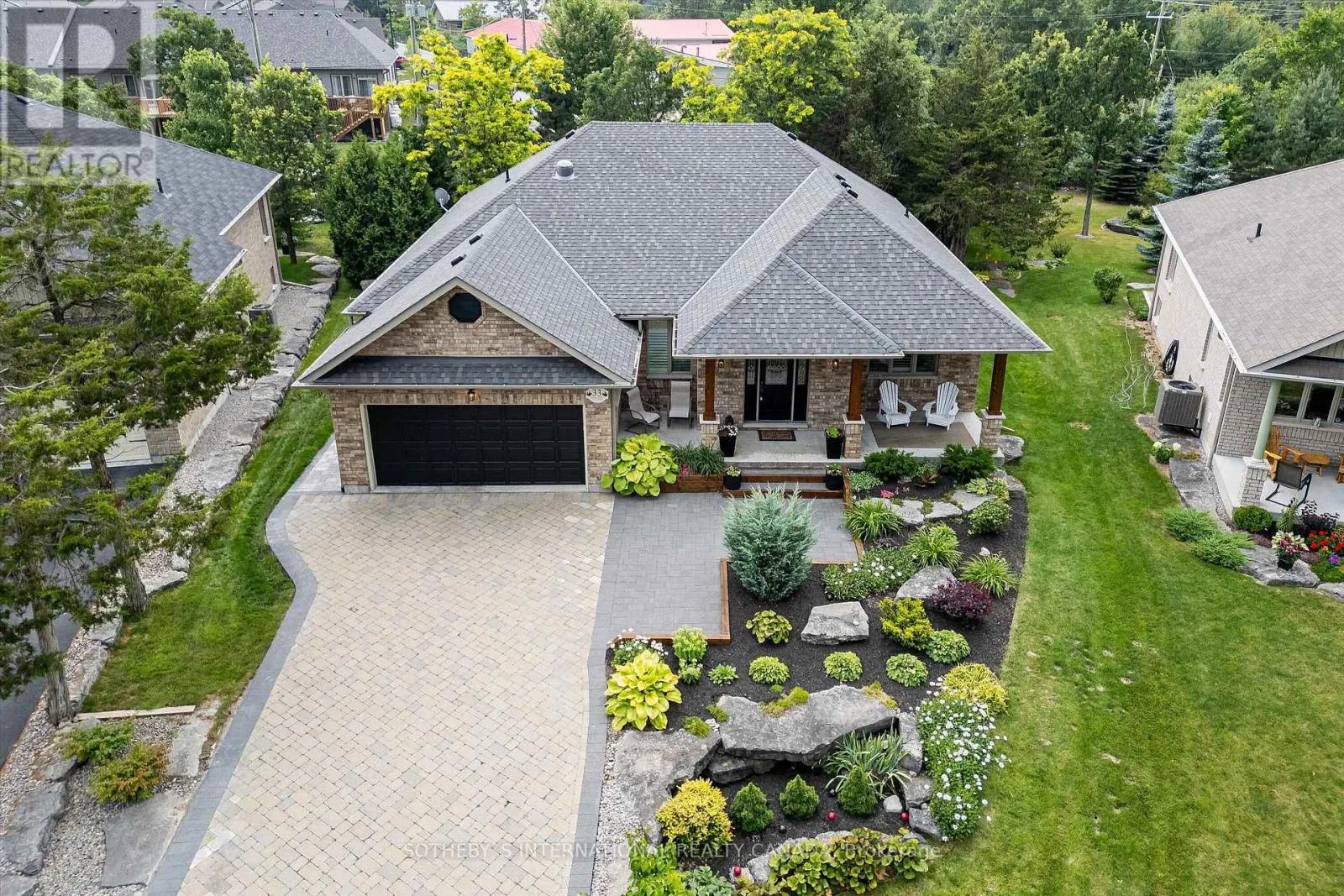 33 SOUTH HARBOUR DRIVE