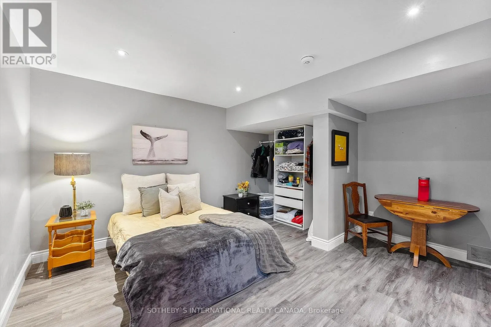 33 SOUTH HARBOUR DRIVE