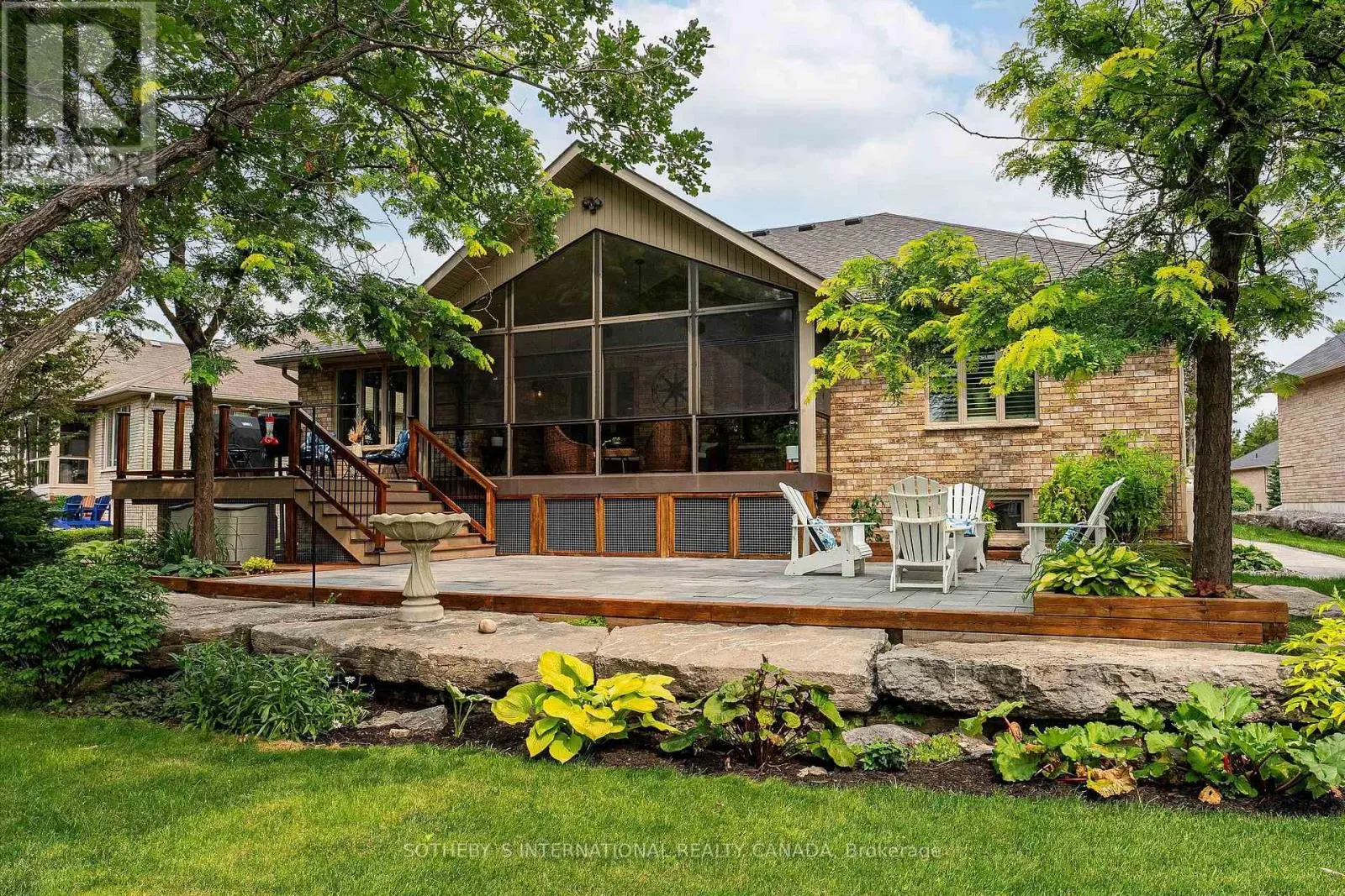 33 SOUTH HARBOUR DRIVE