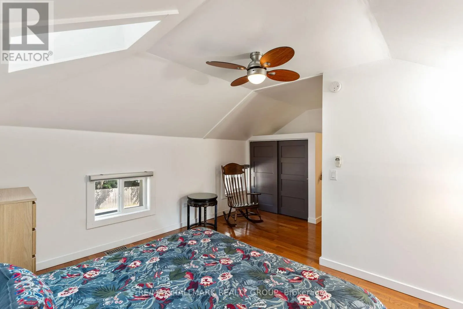 404 HENRY STREET W