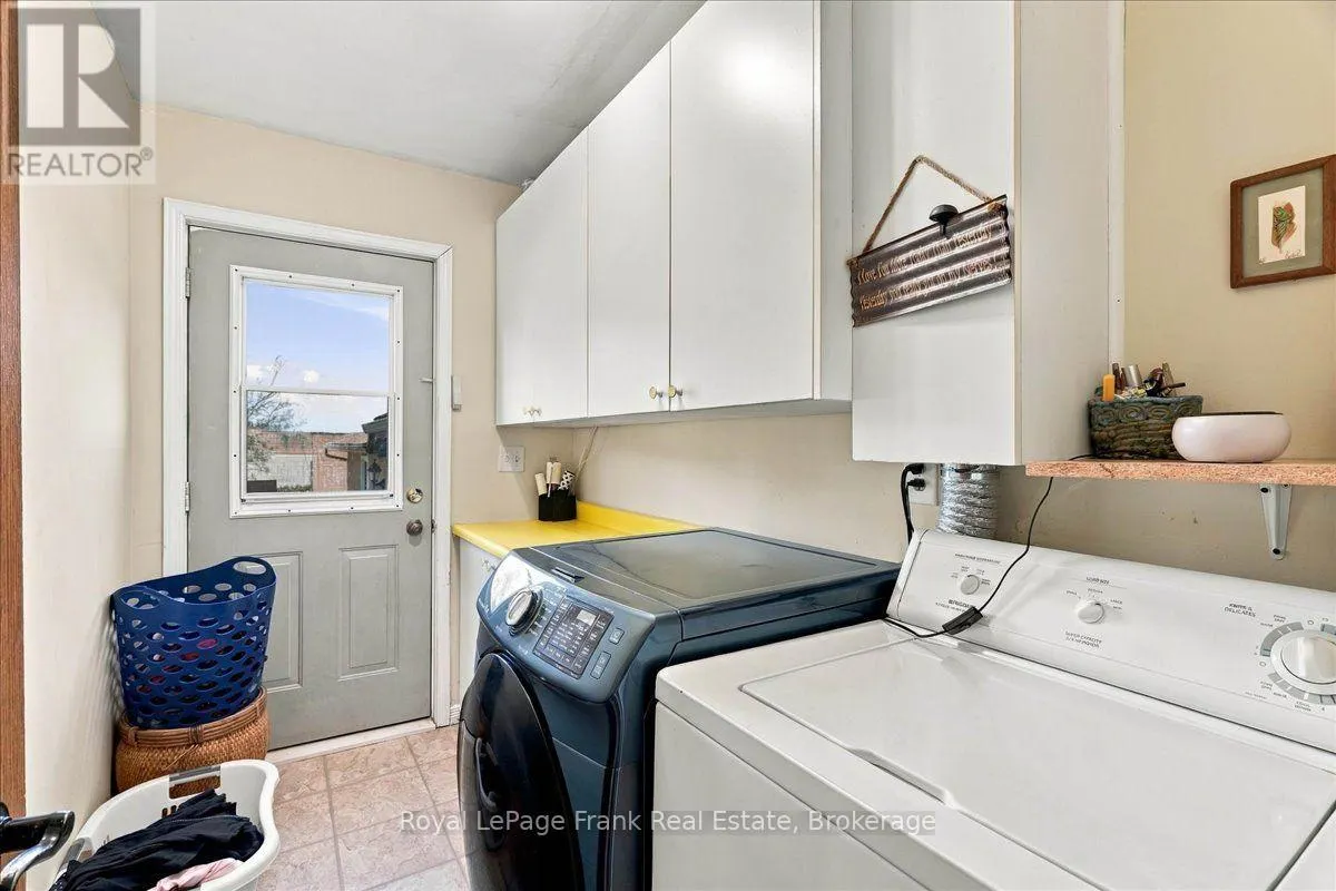 178 ROBLIN ROAD