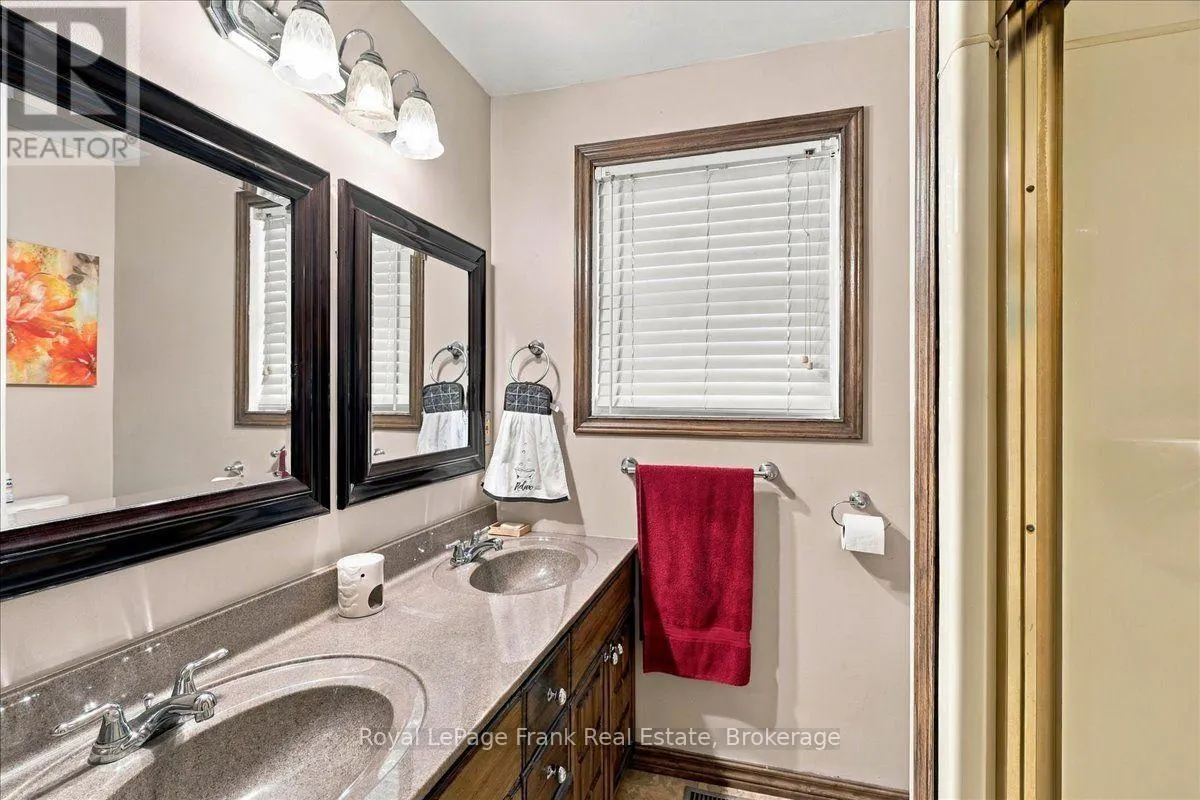 178 ROBLIN ROAD