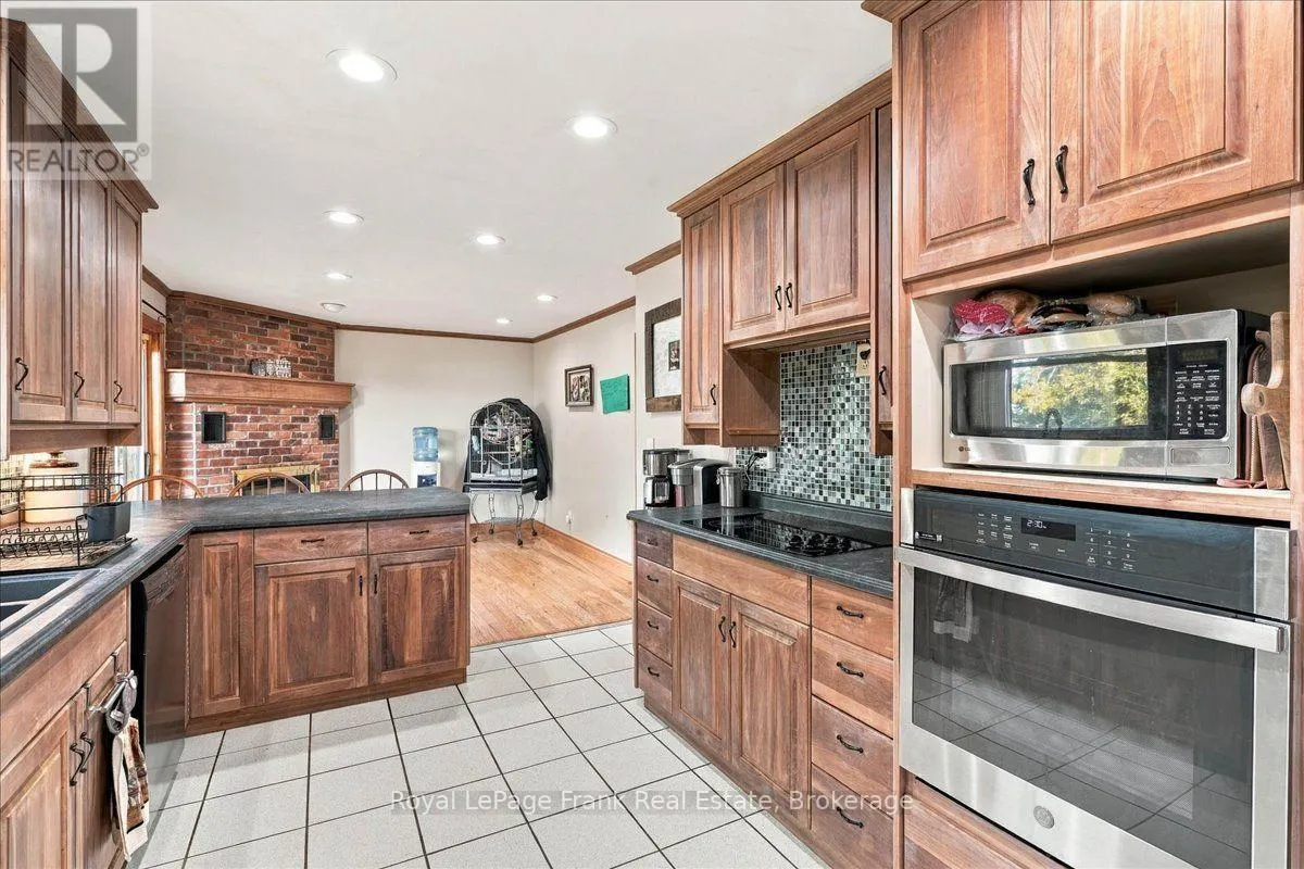 178 ROBLIN ROAD