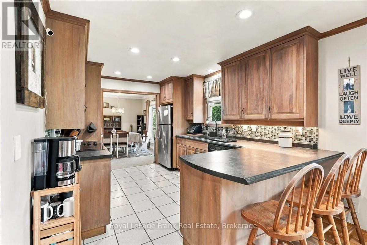 178 ROBLIN ROAD