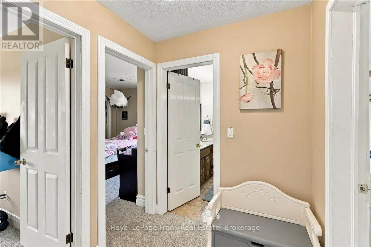 178 ROBLIN ROAD