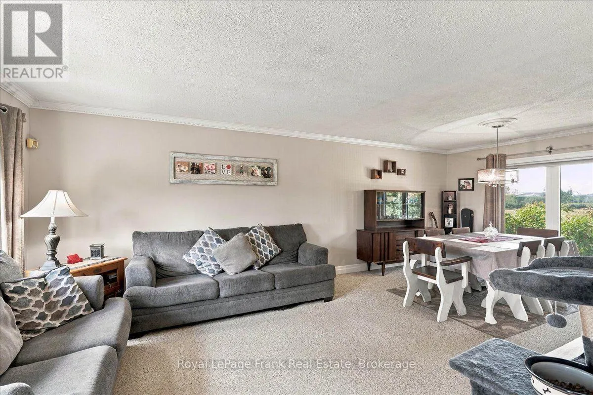 178 ROBLIN ROAD