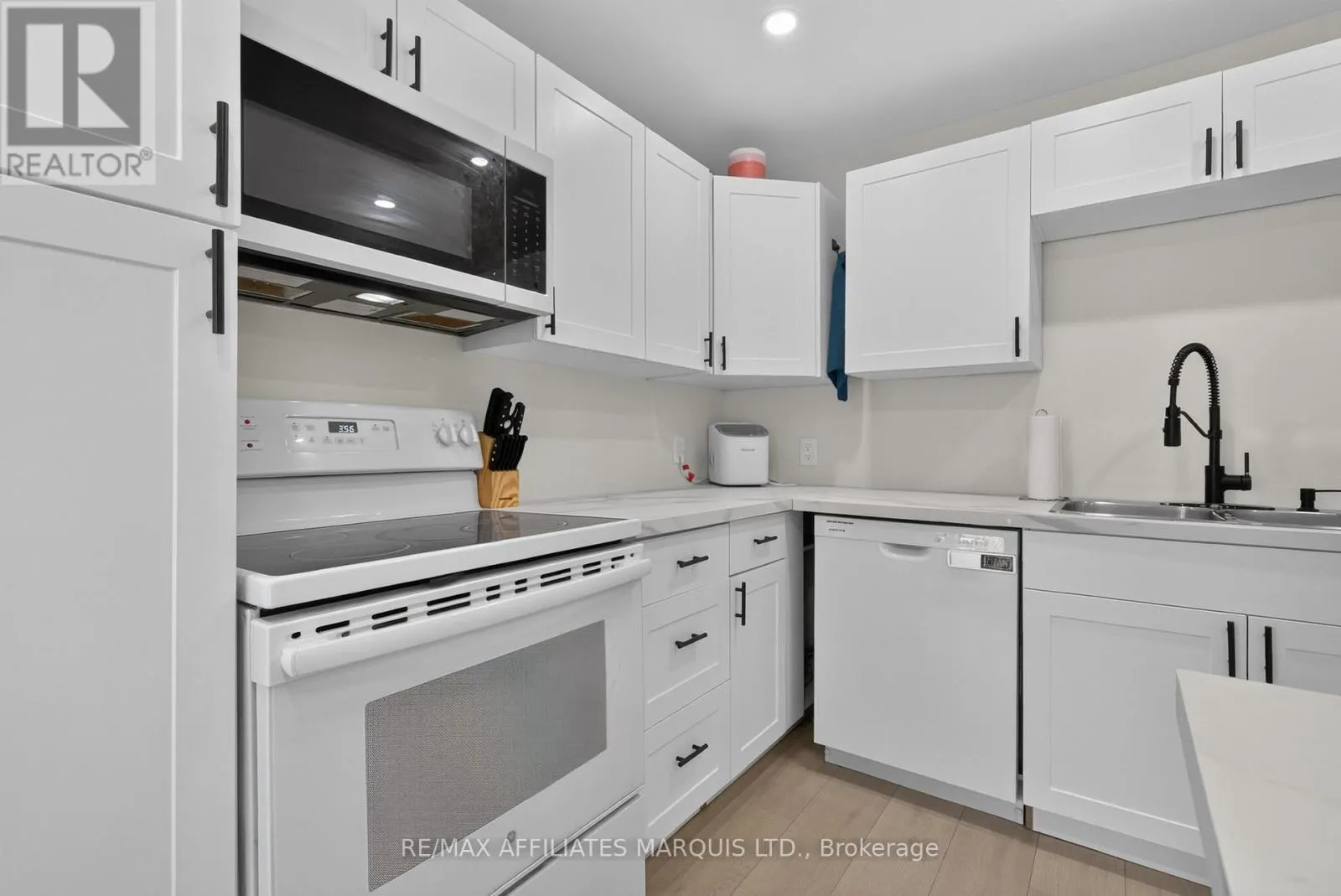 41 ELEVENTH STREET E