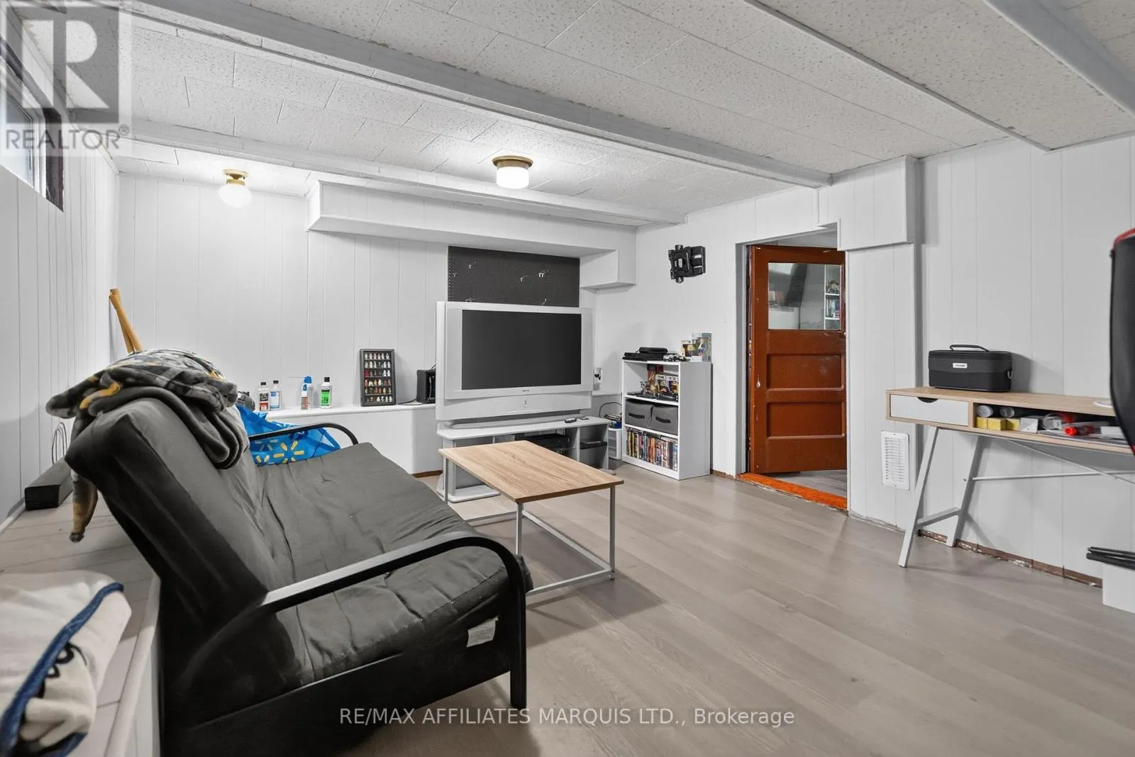 41 ELEVENTH STREET E