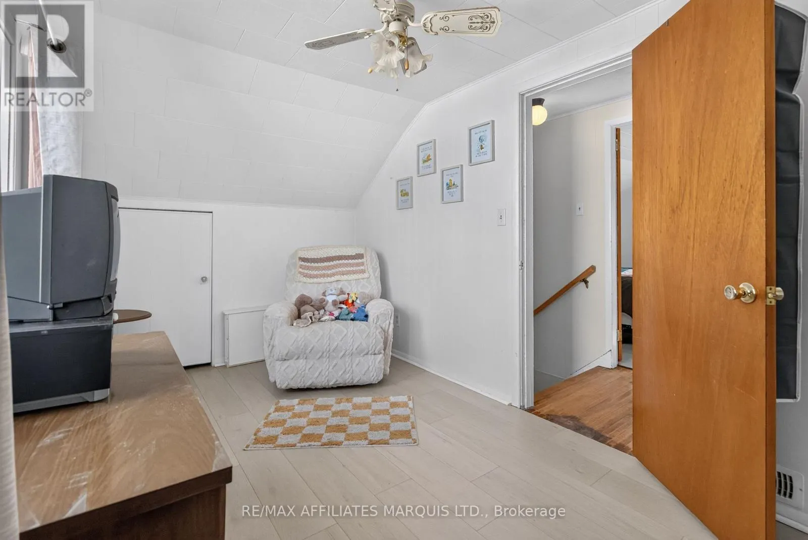 41 ELEVENTH STREET E