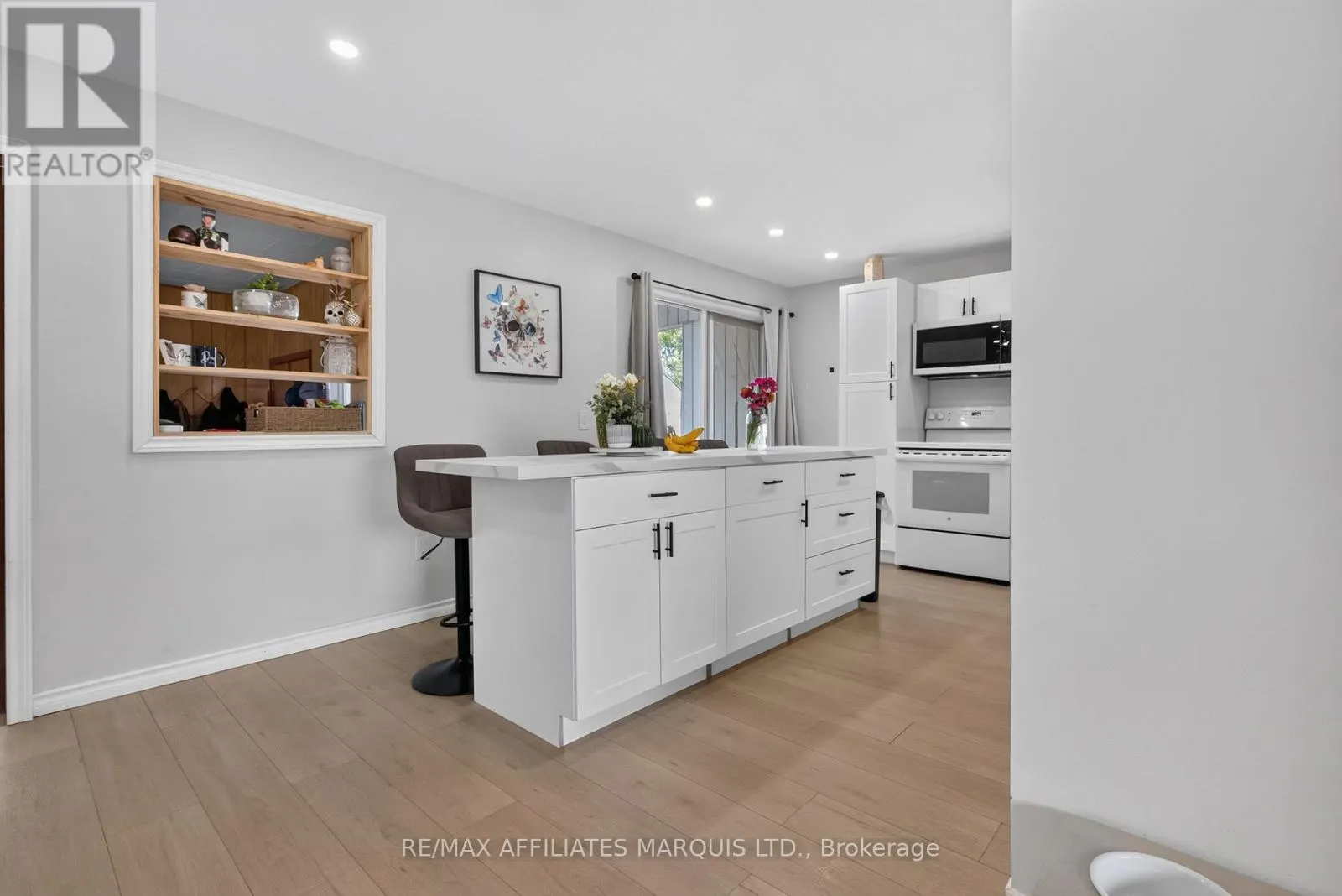 41 ELEVENTH STREET E