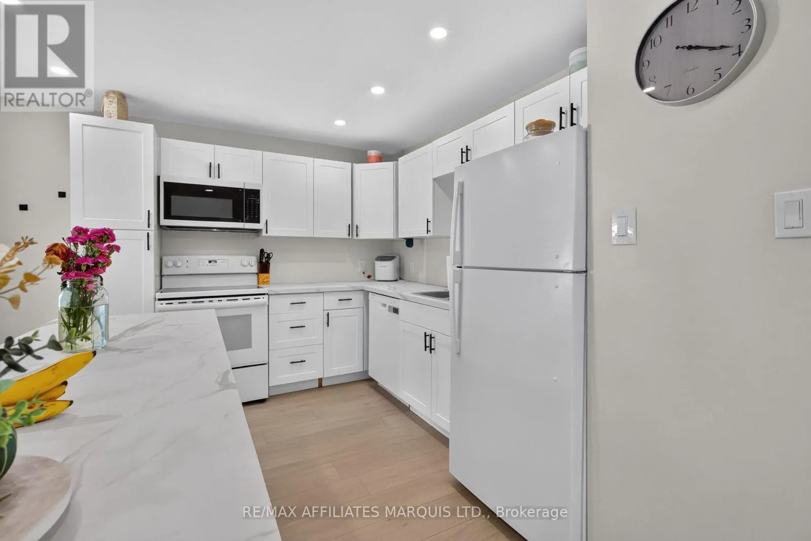 41 ELEVENTH STREET E