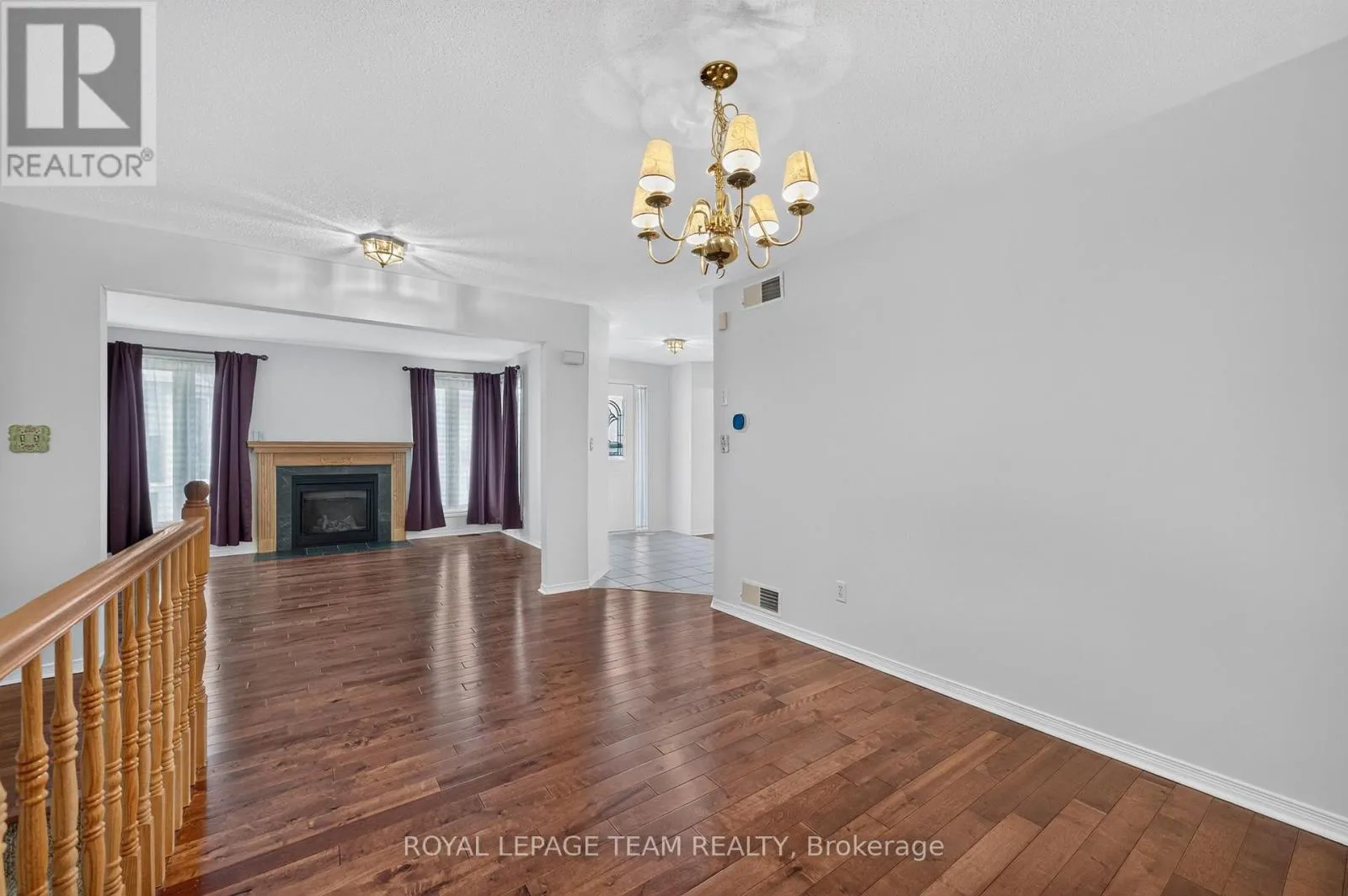 35 BILLINGHAM CRESCENT