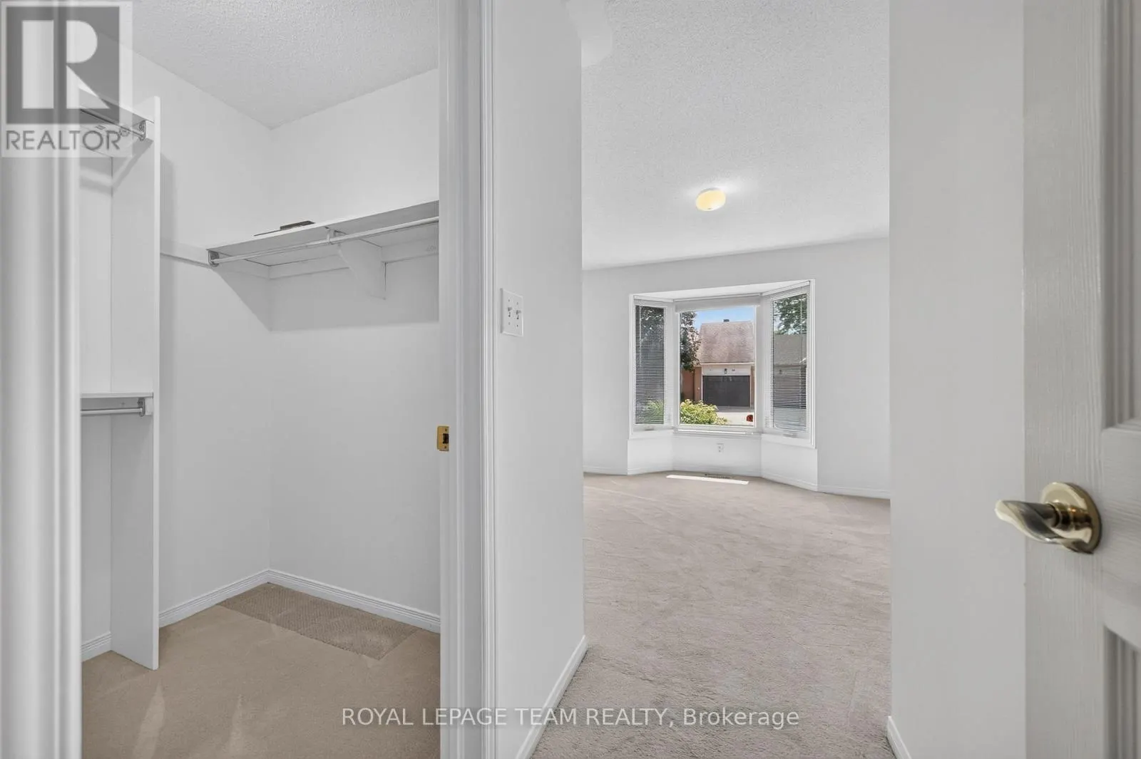 35 BILLINGHAM CRESCENT