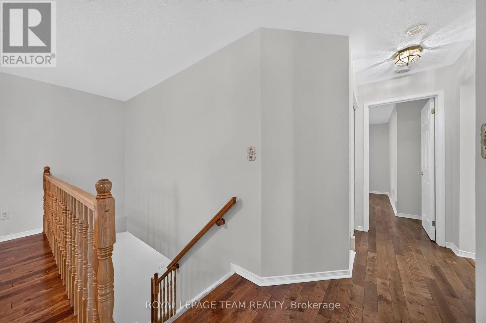 35 BILLINGHAM CRESCENT