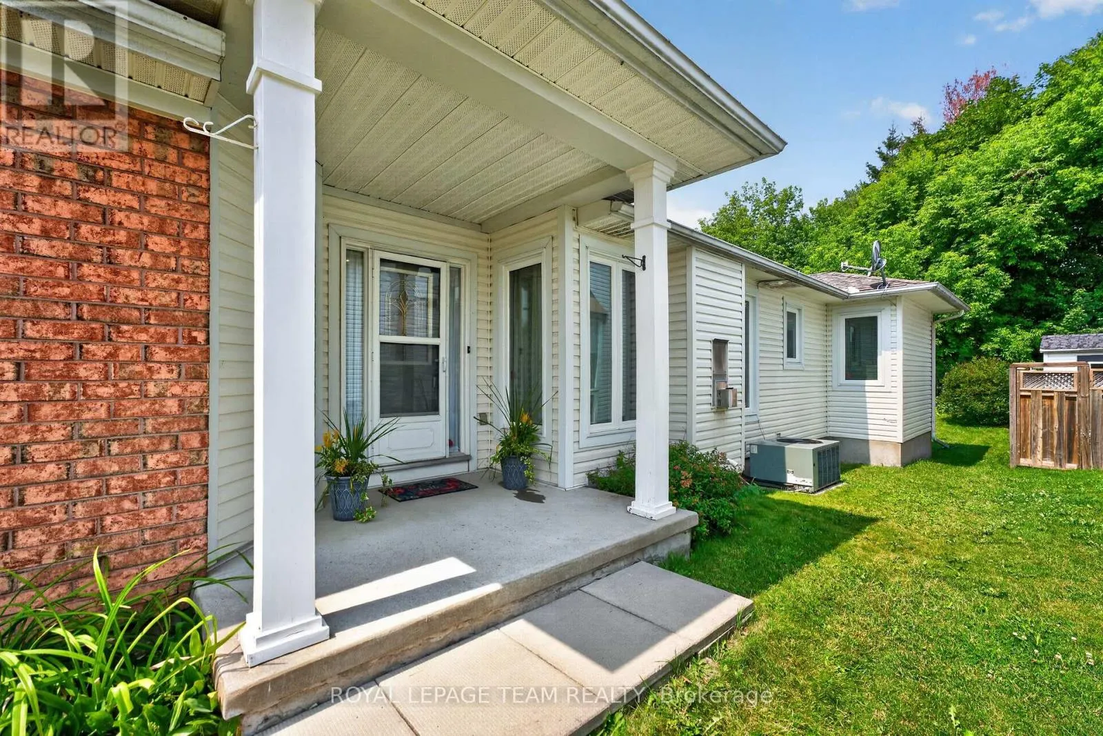 35 BILLINGHAM CRESCENT