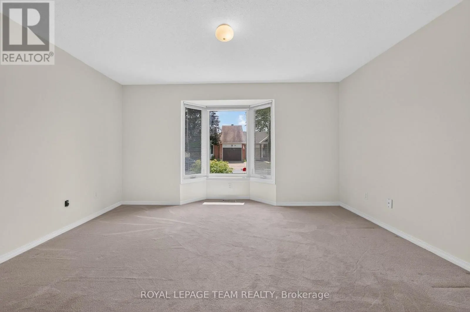 35 BILLINGHAM CRESCENT